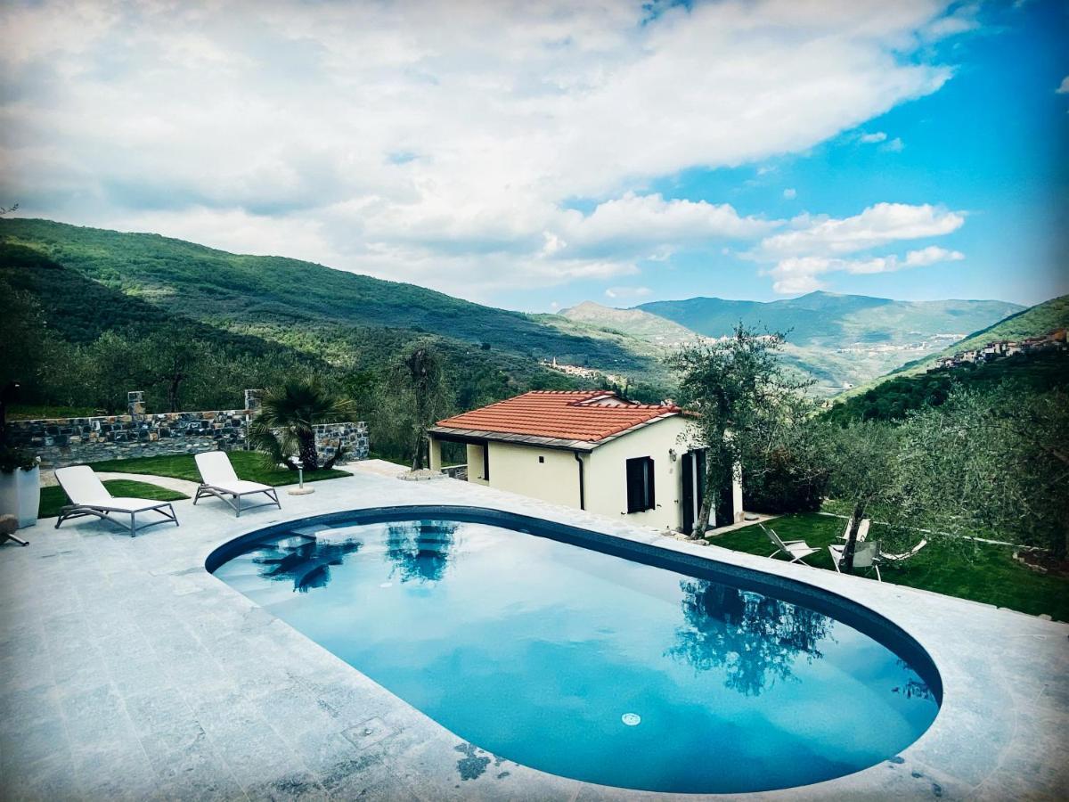 Casa Vacanze Gli Ulivi Borgomaro Exterior photo